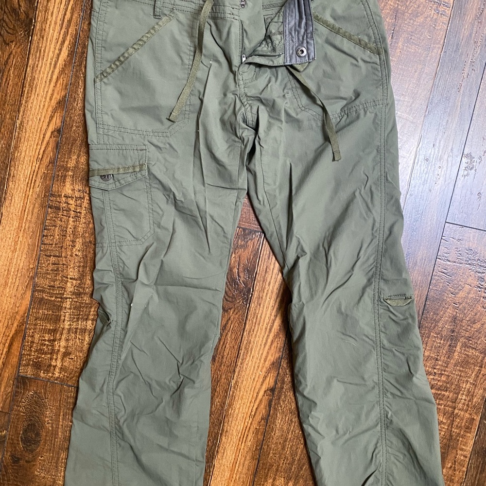 REI athletic pants - green. Size 2 petite